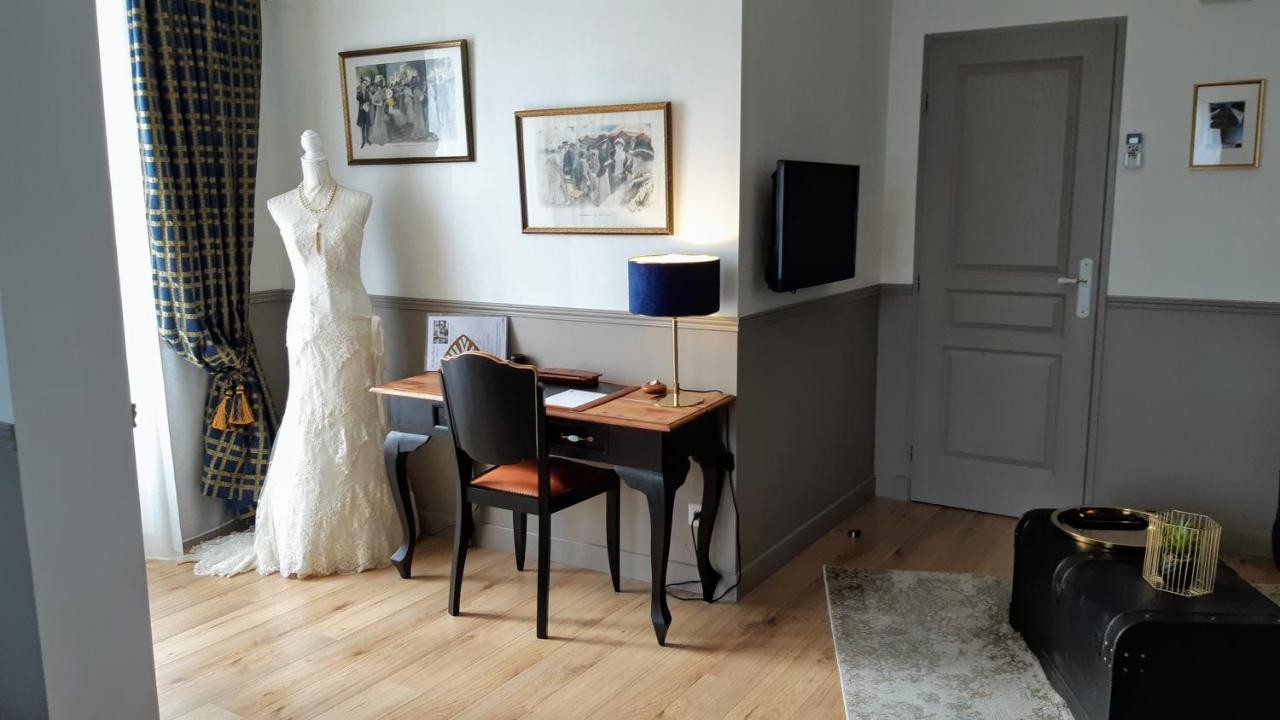 La Glycine Blanche Hotel Pomas Eksteriør billede