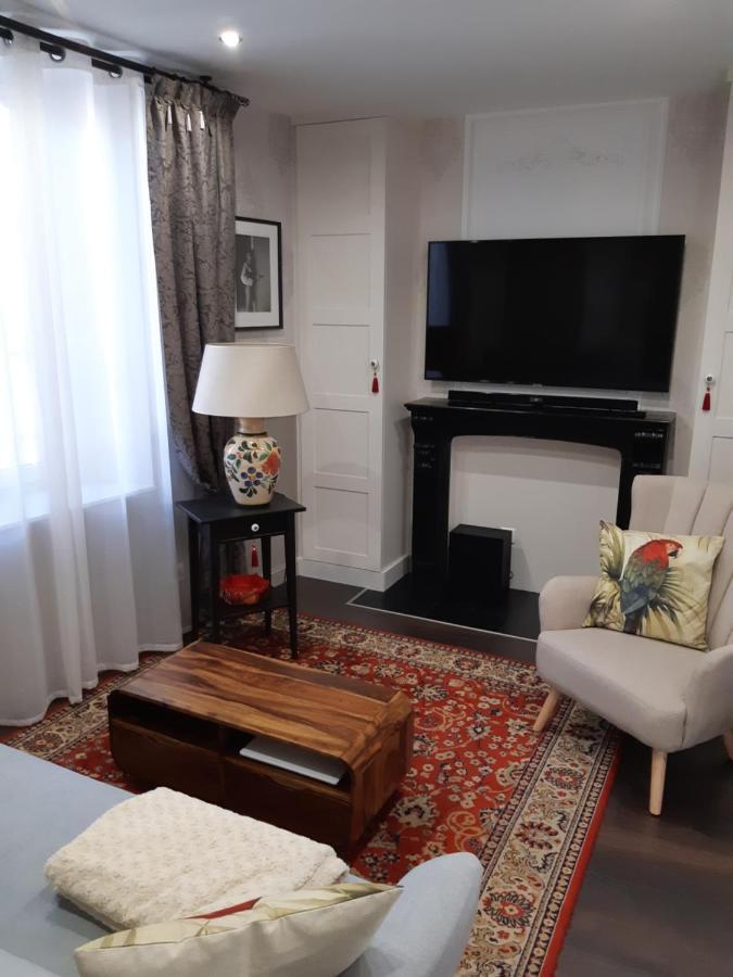 La Glycine Blanche Hotel Pomas Eksteriør billede